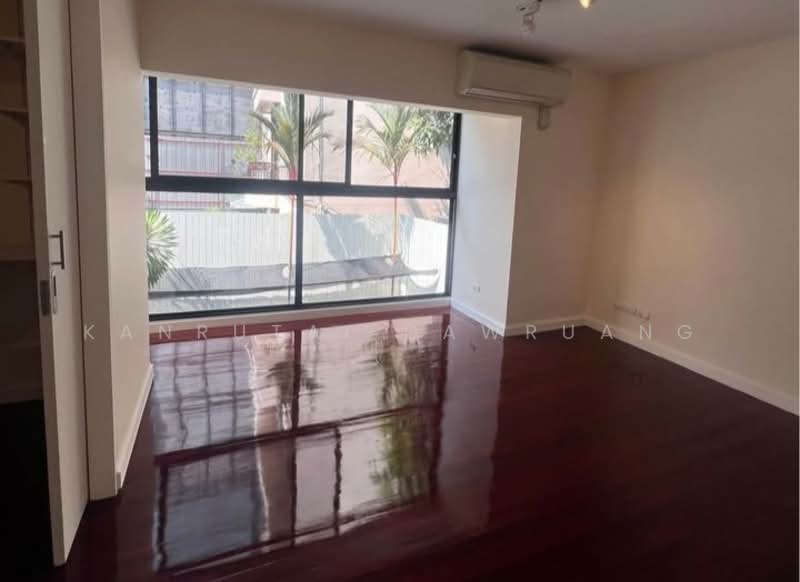 Townhouse soi Sukhumvit 49/4, Bangkok, Khlong Tan Nua, Watthana, Bangkok, 4 Bedrooms, 276 sqm, Townhouse For Sale, by Kanrutai Dawruang, 500334984 - DDproperty.com