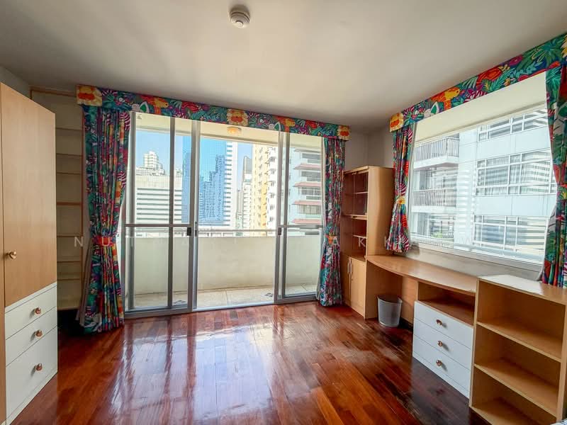 Asoke Place, Bangkok, Asok Montri Rd, Khlongtoei Nua, Watthana, Bangkok, 2 Bedrooms, 81 sqm, Condo For Sale, by Nutnaree Nakkaew, 500335060 - DDproperty.com