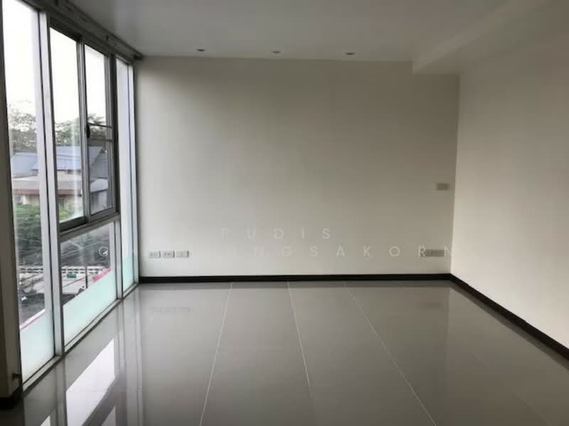 บ้าน 4.5 ชั้น ให้เช่า ลาดพร้าว – ภาวนา, กรุงเทพ, จันทรเกษม, จตุจักร, กรุงเทพ, 350 ตร.ม., ตึกแถว-อาคารพาณิชย์ ให้เช่า, โดย Pudis Chitrungsakorn, 500335085 - DDproperty.com