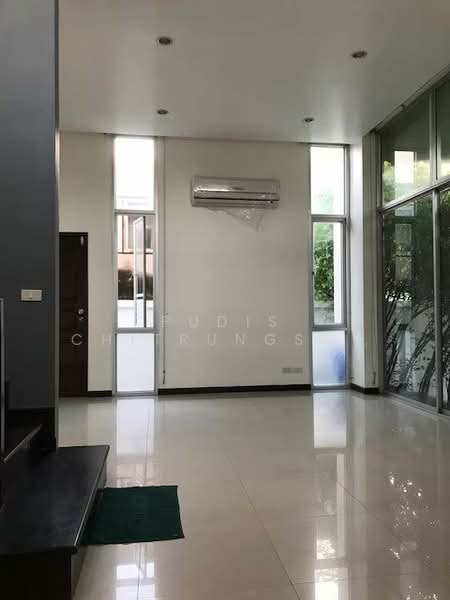 บ้าน 4.5 ชั้น ให้เช่า ลาดพร้าว – ภาวนา, กรุงเทพ, จันทรเกษม, จตุจักร, กรุงเทพ, 350 ตร.ม., ตึกแถว-อาคารพาณิชย์ ให้เช่า, โดย Pudis Chitrungsakorn, 500335085 - DDproperty.com