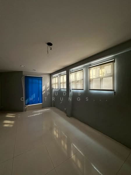 Detached House for Rent – Near MRT Ladprao, Bangkok, Jom Phon, Chatuchak, Bangkok, , 604 sqm, Shophouse For Rent, by Pudis Chitrungsakorn, 500335103 - DDproperty.com