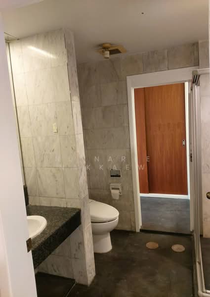 The Royal Place 1, Bangkok, Rajdamri, Lumphini, Pathum Wan, Bangkok, 1 Bedroom, 64 sqm, Condo For Rent, by Nutnaree Nakkaew, 500335121 - DDproperty.com