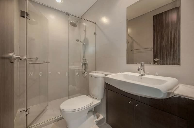 Watermark Chaophraya, Bangkok, Soi Charoennakorn 39-41, Charoennakorn Road, Bang Lam Phu Lang, Khlong San, Bangkok, 3 Bedrooms, 145 sqm, Condo For Sale, by Noppharuj Nunta, 500335151 - DDproperty.com