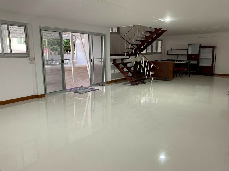 2-Storey Wooden House for Rent – Ladprao, Near MRT Ladprao, Bangkok, Chan Kasem, Chatuchak, Bangkok, , 420 sqm, Shophouse For Rent, by Pudis Chitrungsakorn, 500335155 - DDproperty.com