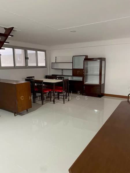 2-Storey Wooden House for Rent – Ladprao, Near MRT Ladprao, Bangkok, Chan Kasem, Chatuchak, Bangkok, , 420 sqm, Shophouse For Rent, by Pudis Chitrungsakorn, 500335155 - DDproperty.com