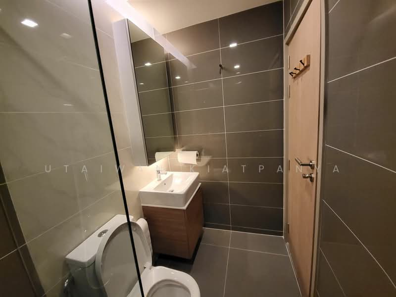 M Thonglor 10, Bangkok, 9 Soi Ekkamai 12, Ekkamai Road, Khlong Tan Nua, Watthana, Bangkok, 1 Bedroom, 31 sqm, Condo For Rent, by Utaiwan Kiatpanya, 500335156 - DDproperty.com