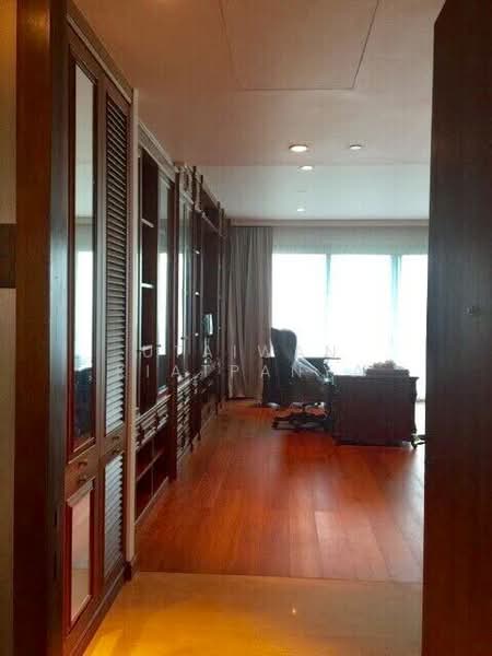 185 Rajadamri, Bangkok, 185 Rajadamri Road, Lumphini, Pathum Wan, Bangkok, 3 Bedrooms, 223 sqm, Condo For Rent, by Utaiwan Kiatpanya, 500335162 - DDproperty.com