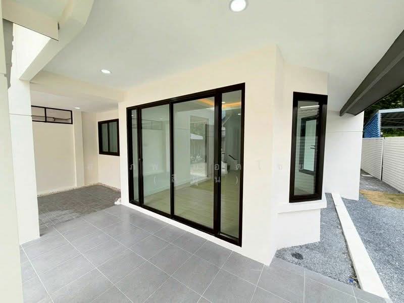 หมู่บ้านรัตนาวลัย, Bangkok, Si Khan, Don Mueang, Bangkok, 3 Bedrooms, 145 sqm, Semi-Detached House (Twin House) For Sale, by สรภพ ยอดไชย (สีฝุ่น), 500335167 - DDproperty.com