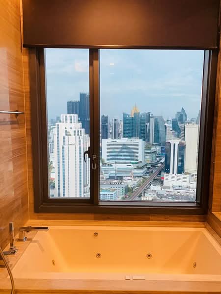 Q1 Sukhumvit, Bangkok, 1 Sukhumvit Road, Khlong Toei, Bangkok, 3 Bedrooms, 202 sqm, Condo For Sale, by Noppharuj Nunta, 500335177 - DDproperty.com