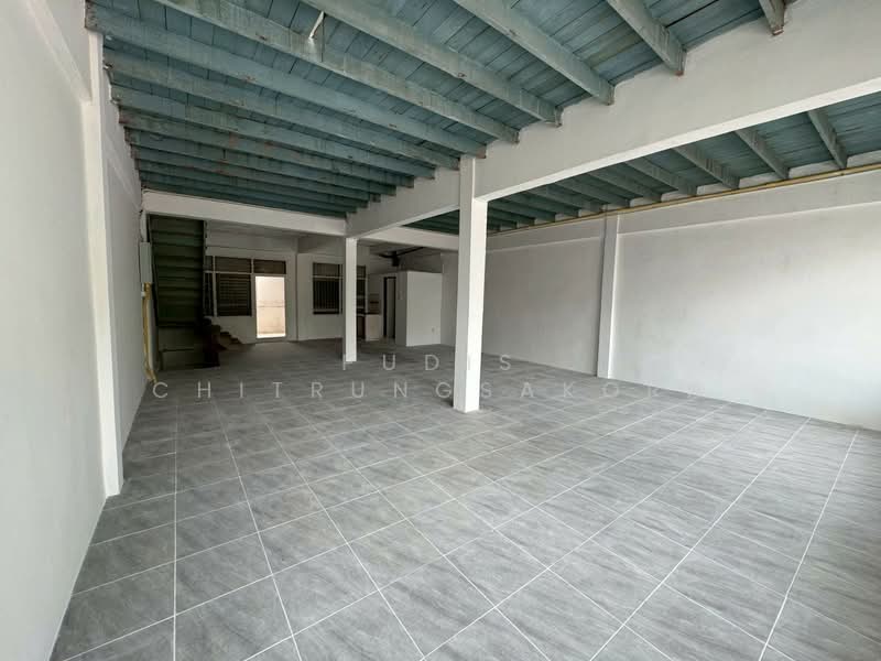 Commercial Building for Rent – Ha Yaek Lat Phrao, Bangkok, Jom Phon, Chatuchak, Bangkok, , 264 sqm, Shophouse For Rent, by Pudis Chitrungsakorn, 500335184 - DDproperty.com