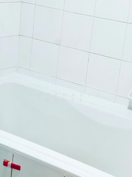 Witthayu Complex, Bangkok, 1673 New Petchaburi Road, Makkasan, Ratchathewi, Bangkok, 2 Bedrooms, 95 sqm, Condo For Rent, by Noppharuj Nunta, 500335195 - DDproperty.com