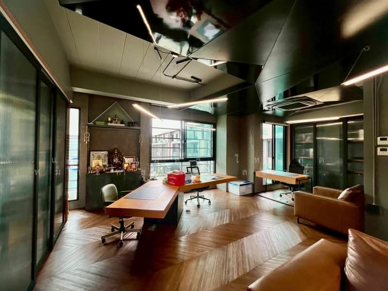 Prime Location for Business & Living: Arco Home Office Ekamai-Ramintra, Bangkok, Khlong Chan, Bang Kapi, Bangkok, 1 Bedroom, 395 sqm, Townhouse For Sale, by คุณพี, 500335269 - DDproperty.com