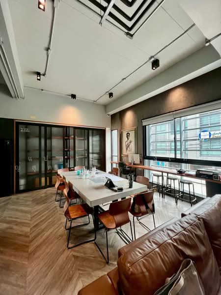 Prime Location for Business & Living: Arco Home Office Ekamai-Ramintra, Bangkok, Khlong Chan, Bang Kapi, Bangkok, 1 Bedroom, 395 sqm, Townhouse For Sale, by คุณพี, 500335269 - DDproperty.com