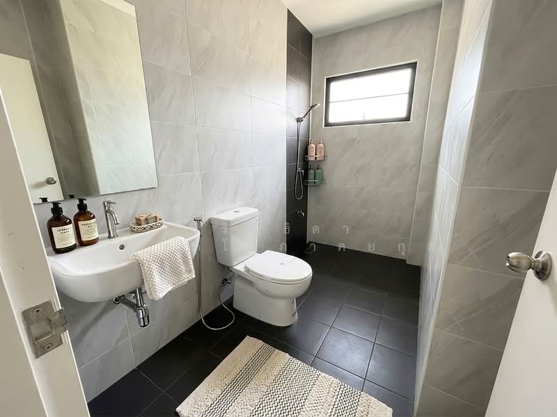 Thipmanee Village, Pathum Thani, Bang Luang, Muang Pathum Thani, Pathum Thani, 3 Bedrooms, 250 sqm, Single Detached House For Sale, by Parinthida Sawuddisopakaykul, 500335330 - DDproperty.com