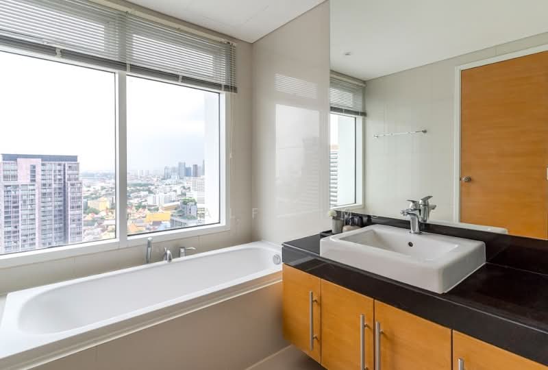 Fullerton Sukhumvit, Bangkok, Sukhumvit Road, Khlong Tan Nua, Watthana, Bangkok, 2 Bedrooms, 105 sqm, Condo For Rent, by Decalf Simon, 500335336 - DDproperty.com