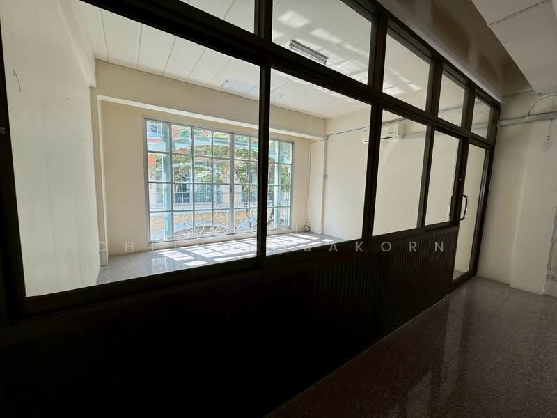 Commercial Building for Rent – Silom, Bangkok, Silom, Bang Rak, Bangkok, , 280 sqm, Shophouse For Rent, by Pudis Chitrungsakorn, 500335365 - DDproperty.com