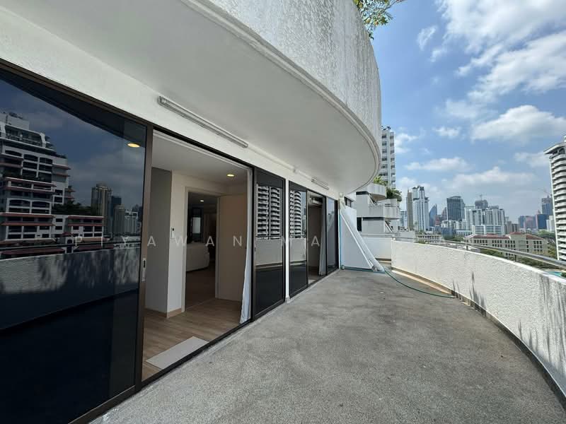 Supalai Place Sukhumvit 39, Bangkok, 175-179 Soi Sukhumvit 39 Sukhumvit Road, Khlong Tan Nua, Watthana, Bangkok, 2 Bedrooms, 135 sqm, Condo For Rent, by Piyawan Maiyapan, 500335440 - DDproperty.com