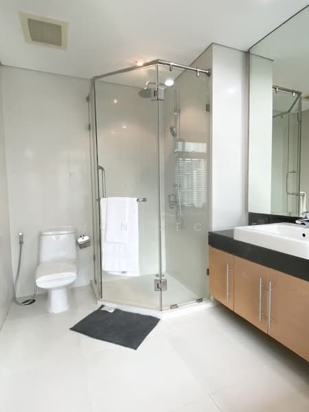 Fullerton Sukhumvit, Bangkok, Sukhumvit Road, Khlong Tan Nua, Watthana, Bangkok, 3 Bedrooms, 132 sqm, Condo For Rent, by Simon Decalf, 500335462 - DDproperty.com