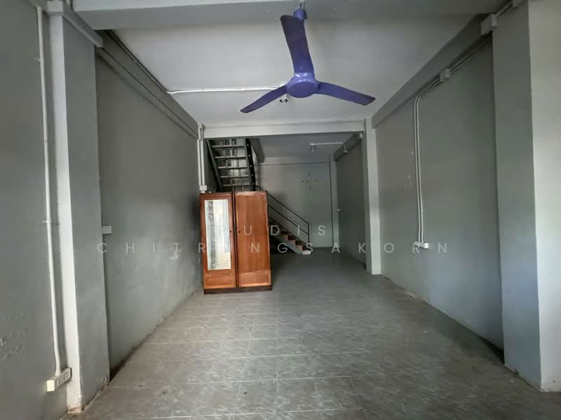 Commercial Building for Rent – Pipat / Silom, Bangkok, Silom, Bang Rak, Bangkok, , 126 sqm, Shophouse For Rent, by Pudis Chitrungsakorn, 500335478 - DDproperty.com