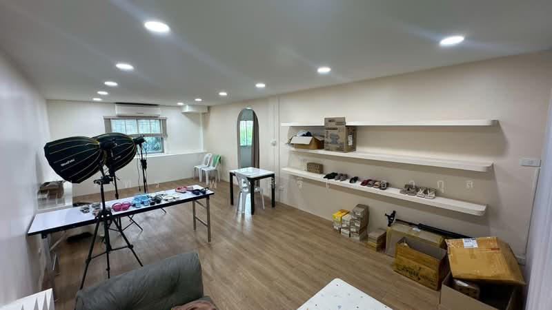 ขาย/ให้เช่า อาคารพาณิชย์ 2คูหาติด 560ตรม คู้บอน รามอินทรา กรุงเทพ (TO8-2426), Bangkok, Ram Inthra, Khan Na Yao, Bangkok, , 560 sqm, Warehouse/Factory For Rent, by ณภัทร พรสิริเมธากุล, 500335531 - DDproperty.com