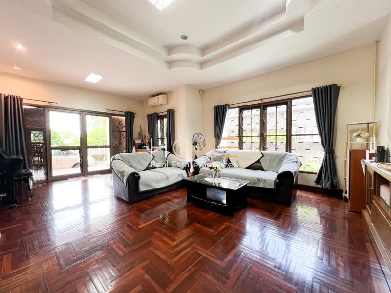 Muang Thong 4 Village, Bangkok, On Nut, Phra Khanong, Udon Suk, Bang Chak, Phra Khanong, Bangkok, 4 Bedrooms, 200 sqm, Single Detached House For Sale, by HOME Real Estate Service, 500335605 - DDproperty.com