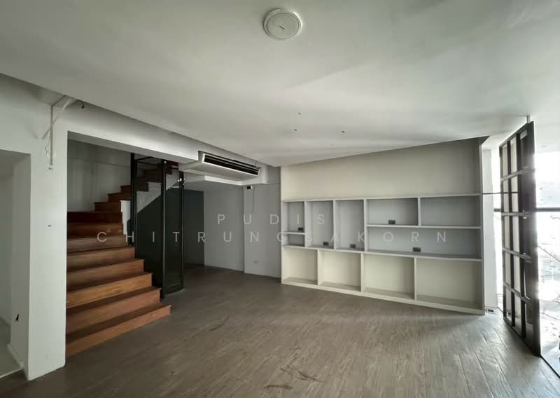 Commercial Building for Rent – Sukhumvit / Thonglor, Bangkok, Khlong Tan Nua, Watthana, Bangkok, , 496 sqm, Shophouse For Rent, by Pudis Chitrungsakorn, 500335610 - DDproperty.com