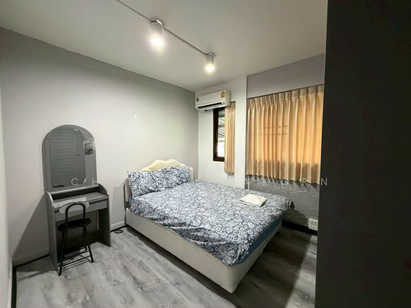 4-Storey House for Rent – Asoke, Bangkok, Khlong Tan Nua, Watthana, Bangkok, 10+ Bedrooms, 140 sqm, Townhouse For Rent, by Pudis Chitrungsakorn, 500335675 - DDproperty.com