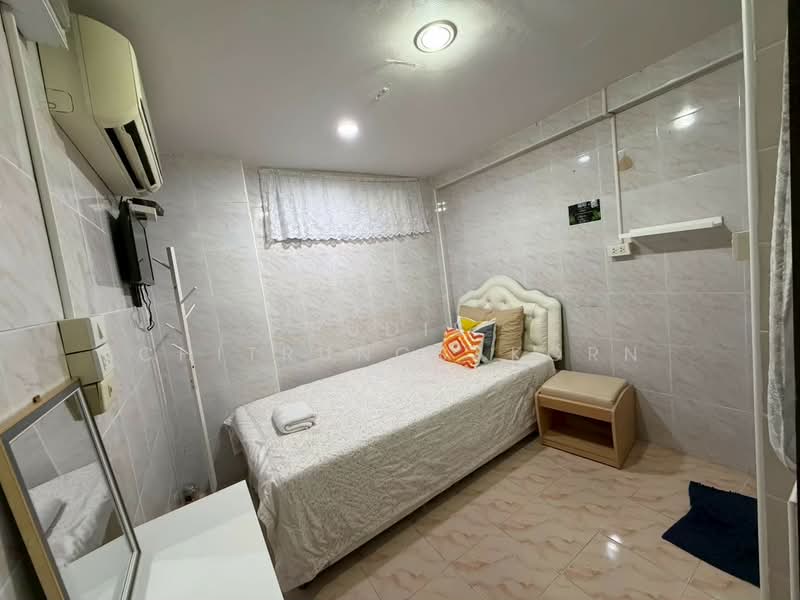 4-Storey House for Rent – Asoke, Bangkok, Khlong Tan Nua, Watthana, Bangkok, 10+ Bedrooms, 140 sqm, Townhouse For Rent, by Pudis Chitrungsakorn, 500335675 - DDproperty.com