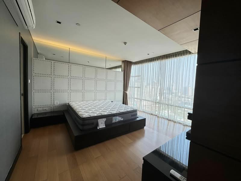 Fullerton Sukhumvit, Bangkok, Sukhumvit Road, Khlong Tan Nua, Watthana, Bangkok, 3 Bedrooms, 152 sqm, Condo For Rent, by Decalf Simon, 500335687 - DDproperty.com