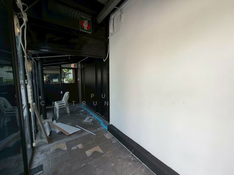 Retail Space for Rent – Sukhumvit Near BTS Phrom Phong, Bangkok, Khlong Tan Nua, Watthana, Bangkok, , 18 sqm, Retail Space For Rent, by Pudis Chitrungsakorn, 500335696 - DDproperty.com