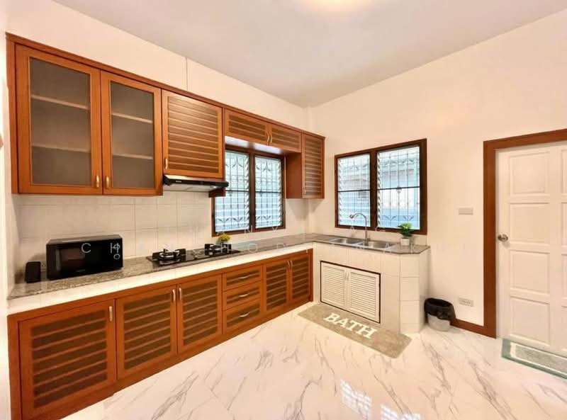 3-BR House, Chon Buri (Pattaya), Nong Pru, Bang Lamung (Pattaya), Chon Buri (Pattaya), 3 Bedrooms, 150 sqm, Single Detached House For Sale, by Thanyalag Chanchodtanakul, 500335708 - DDproperty.com
