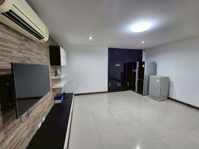 3-story Home office Soi Ari Samphan 7, Bangkok, Phaya Thai, Bangkok, 3 Bedrooms, 280 sqm, Townhouse For Rent, by NR AGENT, 500335736 - DDproperty.com