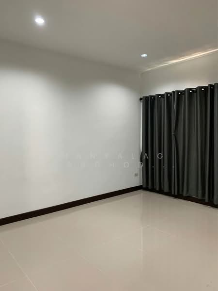 บ้าน 3-ห้องนอน, ชลบุรี, สำนักบก, เมืองชลบุรี, ชลบุรี, 150 ตร.ม., บ้านเดี่ยว ขาย, โดย Thanyalag Chanchodtanakul, 500335767 - DDproperty.com