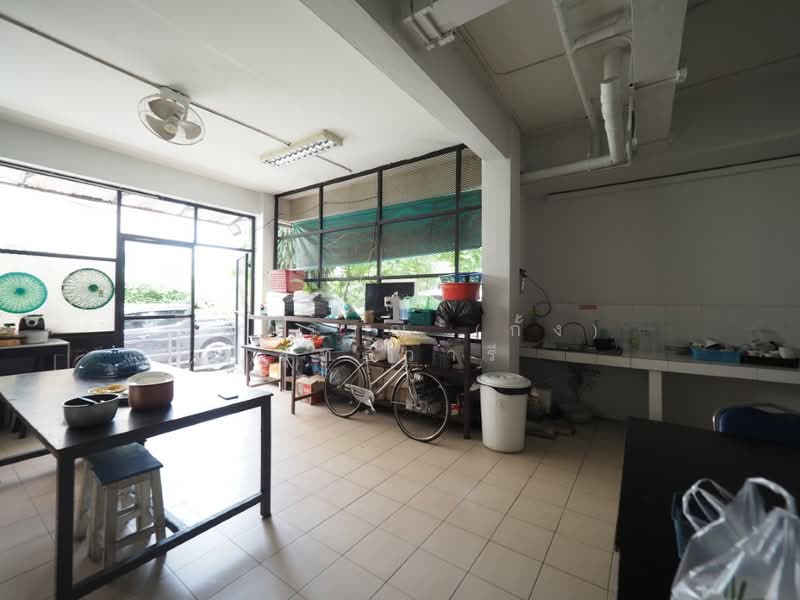 Niran Avenue Ramkhamhaeng, Ratpattana 13 Road, Ramkhamhaeng 160 : นิรันดร์ อเวนิว ราษฏร์พัฒนา 13 รามคำแหง 160, กรุงเทพ, มีนบุรี, มีนบุรี, กรุงเทพ, 320 ตร.ม., ทาวน์เฮ้าส์ ขาย, โดย ทิพวรรณ (กั้ง) สุทธิวารี, 500335788 - DDproperty.com