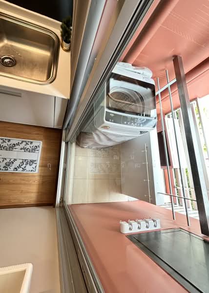 The Kris Express 2, Bangkok, 28 Soi Ratchadaphisek 19, Din Daeng, Bangkok, 2 Bedrooms, 42 sqm, Condo For Rent, by ภัควัฒน์ กุลปฐวีวัฒน์, 500335796 - DDproperty.com