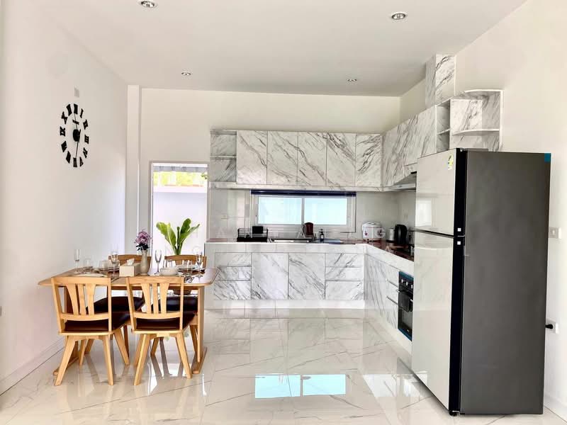 3-BR House, Chon Buri (Pattaya), Poong, Bang Lamung (Pattaya), Chon Buri (Pattaya), 3 Bedrooms, 460 sqm, Single Detached House For Rent, by Thanyalag Chanchodtanakul, 500335802 - DDproperty.com