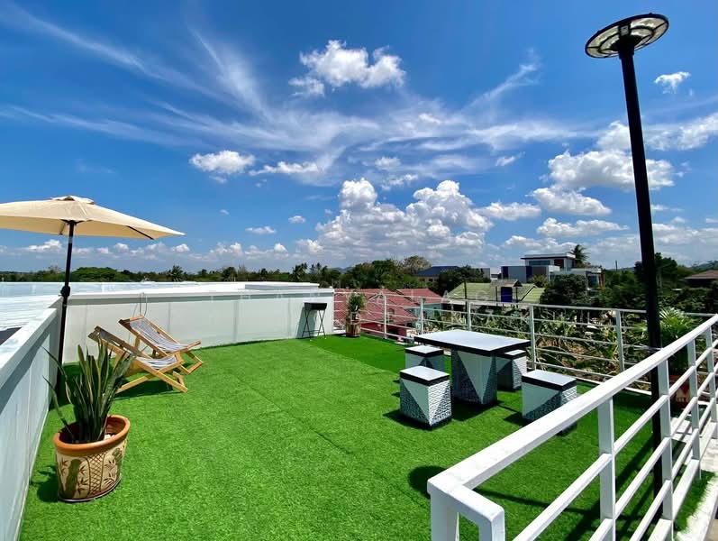 3-BR House, Chon Buri (Pattaya), Poong, Bang Lamung (Pattaya), Chon Buri (Pattaya), 3 Bedrooms, 460 sqm, Single Detached House For Rent, by Thanyalag Chanchodtanakul, 500335802 - DDproperty.com