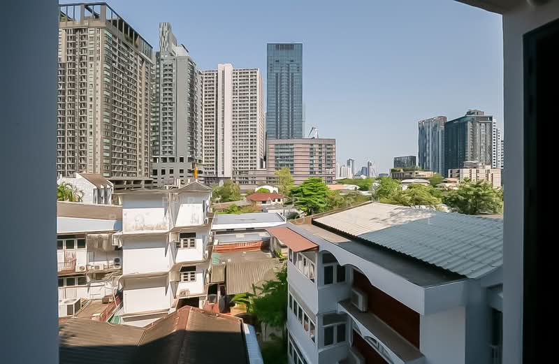 Via 34, Bangkok, 15 Soi Sukhumvit 34, Khong Tan, Khlong Toei, Bangkok, 2 Bedrooms, 89 sqm, Condo For Rent, by Prapaporn Boonkajonkul, 500335862 - DDproperty.com
