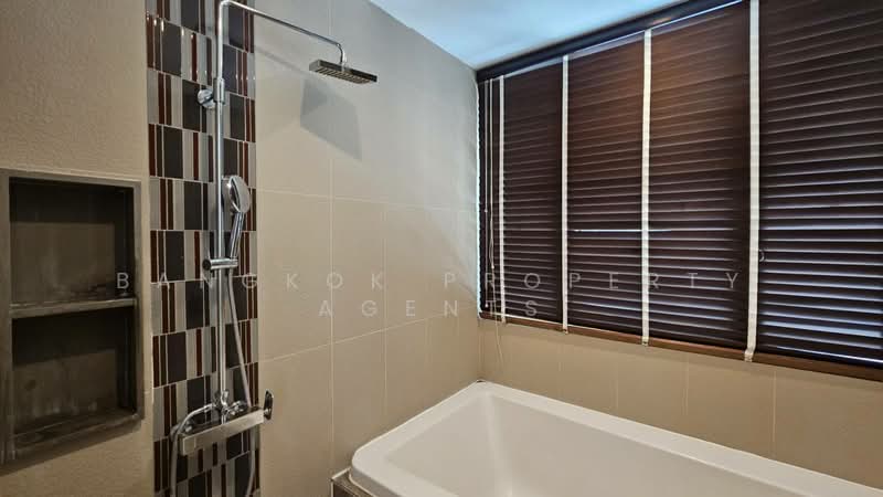 39 Boulevard Executive Residence : 39 บูเลอวาร์ด เอ็กเซ็กคูทีฟ เรสซิเด้นท์, กรุงเทพ, 39 - 41 ซอยพร้อมจิต (สุขุมวิท 39), คลองตันเหนือ, วัฒนา, กรุงเทพ, 190 ตร.ม., คอนโด ให้เช่า, โดย BANGKOK PROPERTY AGENTS, 500335873 - DDproperty.com
