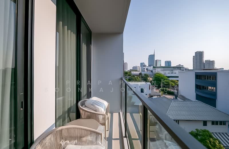 Via 34, Bangkok, 15 Soi Sukhumvit 34, Khong Tan, Khlong Toei, Bangkok, 3 Bedrooms, 146 sqm, Condo For Rent, by Prapaporn Boonkajonkul, 500335898 - DDproperty.com