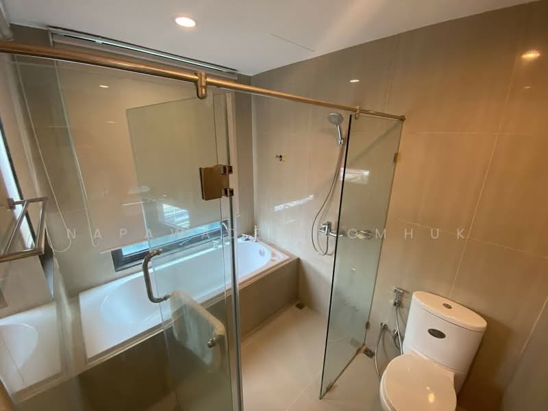 Villa Asoke, Bangkok, 1588 New Petchburi Road, Makkasan, Ratchathewi, Bangkok, 2 Bedrooms, 81 sqm, Condo For Rent, by Napawadee Homhuk, 500335915 - DDproperty.com