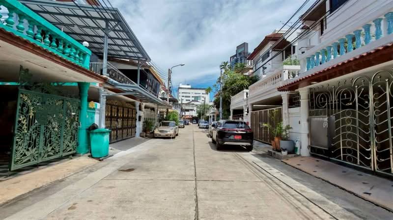Sri Krung Village Rama 3 : บ้านศรีกรุง พระราม 3, กรุงเทพ, ช่องนนทรี, ยานนาวา, กรุงเทพ, 130 ตร.ม., ทาวน์เฮ้าส์ ขาย, โดย คุณ นันทชิต มั่นศักดิ์ (สุ), 500335975 - DDproperty.com