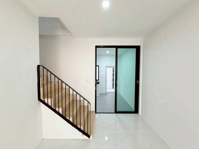 หมู่บ้านพิพรพงษ์, Bangkok, Si Khan, Don Mueang, Bangkok, 2 Bedrooms, 64 sqm, Townhouse For Sale, by สรภพ ยอดไชย (สีฝุ่น), 500336022 - DDproperty.com