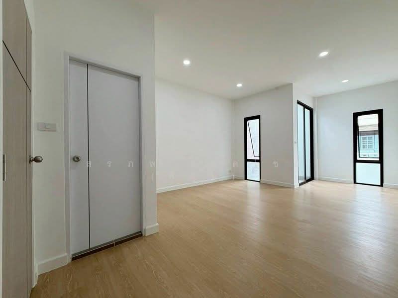 หมู่บ้านพิพรพงษ์, กรุงเทพ, สีกัน, ดอนเมือง, กรุงเทพ, 64 ตร.ม., ทาวน์เฮ้าส์ ขาย, โดย สรภพ ยอดไชย (สีฝุ่น), 500336022 - DDproperty.com