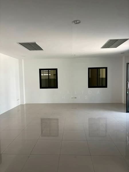 Factory / Warehouse for Rent Bangna KM.20, Bang Phli, Samut Prakan, Bang Chalong, Bang Plee, Samut Prakan, , 700 sqm, Warehouse/Factory For Rent, by Patchalida Chanchaisiriwet, 500336168 - DDproperty.com