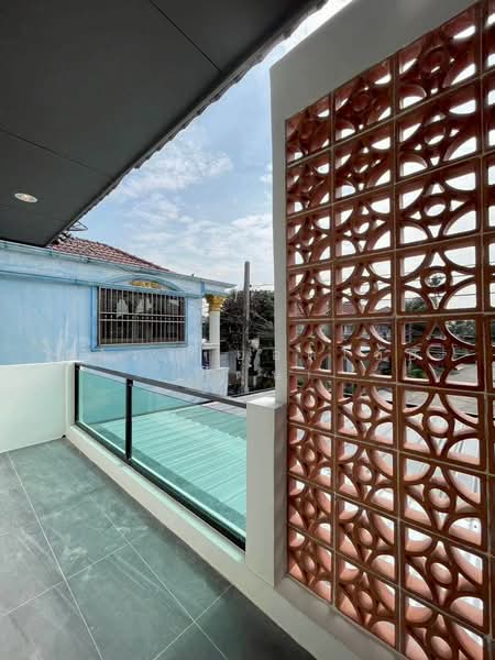 หมู่บ้านพระปิ่น 4 เพชรเกษม 81, Bangkok, Nong Kham, Nong Khaem, Bangkok, 2 Bedrooms, 105 sqm, Semi-Detached House (Twin House) For Sale, by สรภพ ยอดไชย (สีฝุ่น), 500336169 - DDproperty.com