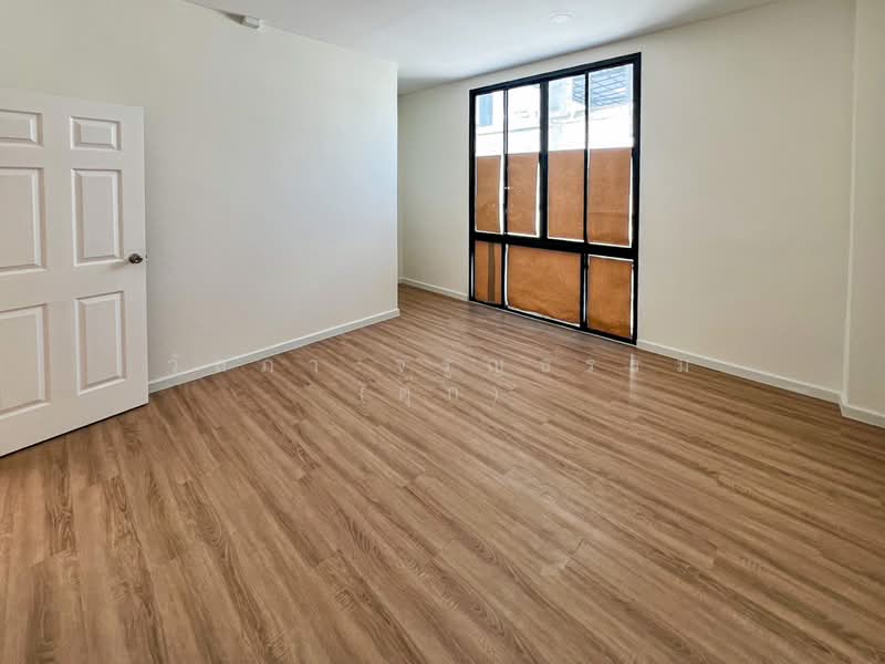 Brand new 3-story corner townhome 3b3b 27.8sqw near 3 MRT lines for residential or commercial, Bangkok, แจ้งวัฒนะ, Talat Bang Khen, Lak Si, Bangkok, 3 Bedrooms, 174 sqm, Townhouse For Sale, by Wanlapa Charoonthum, 500336180 - DDproperty.com