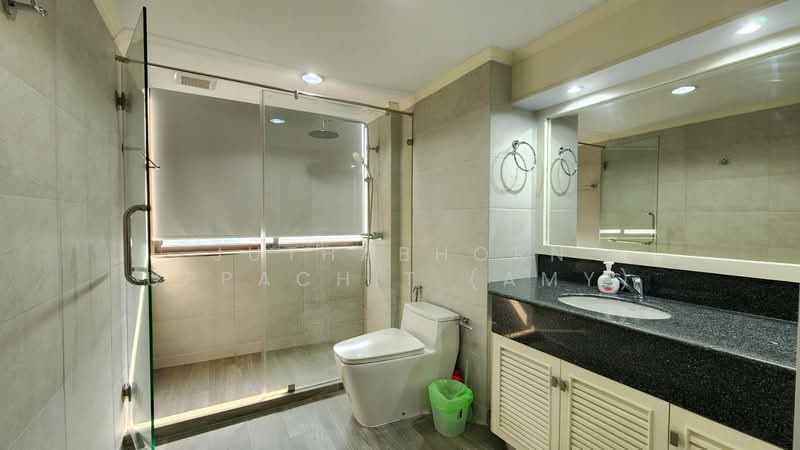 Lake Avenue Sukhumvit 16, Bangkok, Soi Sammitr Sukhumvit Road, Khlong Tan Nua, Watthana, Bangkok, 2 Bedrooms, 122 sqm, Condo For Rent, by Juthabhorn Uppachit (Amy), 500336186 - DDproperty.com