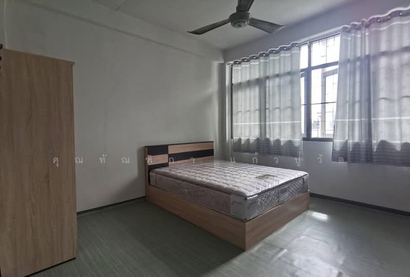 ZENNIQ Hotel, Bangkok, Somdet Phra Chao Tak Sin 6 Alley, Bang Yi Rua, Thon Buri, Bangkok, 3 Bedrooms, 30 sqm, Apartment For Rent, by ทัณฑิกา แก้วปู่วัด, 500336216 - DDproperty.com