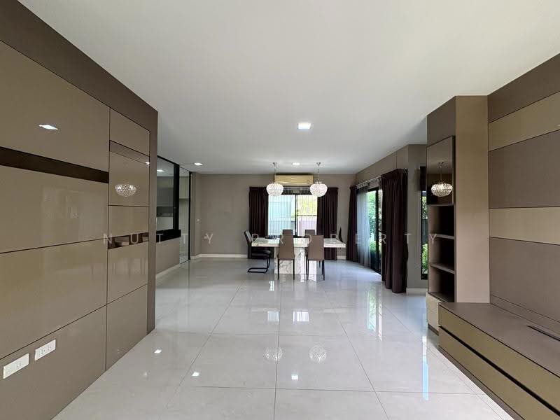 Mantana Bangna Km.7, Samut Prakan, 68 Bangna-Trad Road, Bang Kaeo, Bang Plee, Samut Prakan, 4 Bedrooms, 236 sqm, Single Detached House For Sale, by Nutty Property, 500336228 - DDproperty.com